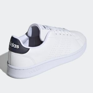 adidas men Advantage Shoes. Size 10 Brand New, White With Dark Blue